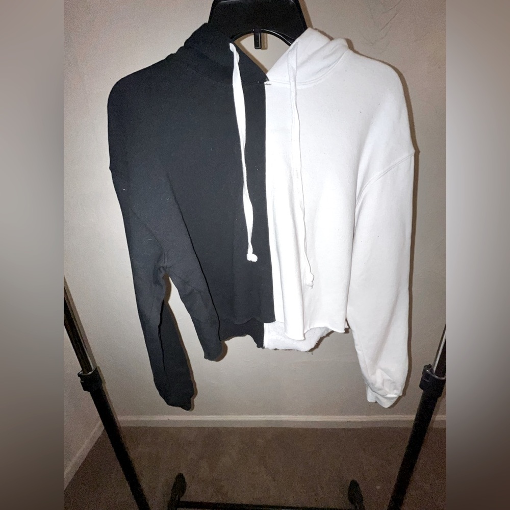 Cropped hoodie half black half white